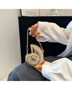 Simple Conch Dinner Bag Women's Shoulder Messenger Crossbody Bag Fun Personality Metal Chain Clutch Acrylic Shell Phone Bags Hot