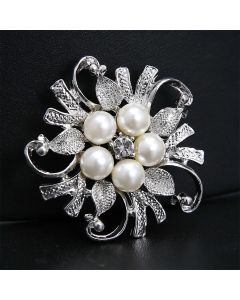 Exquisite Imitation Pearl Rhinestone Flower Brooches For Women Elegant Circle Wreath Leaf Lapel Pins Wedding Decoration Jewelry