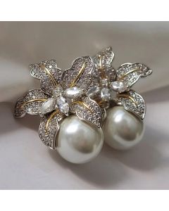 Gorgeous Flower Imitation Pearl Earrings Women Luxury Inlaid Sparkling CZ Stone Fashion Wedding Jewelry Wholesale Lots